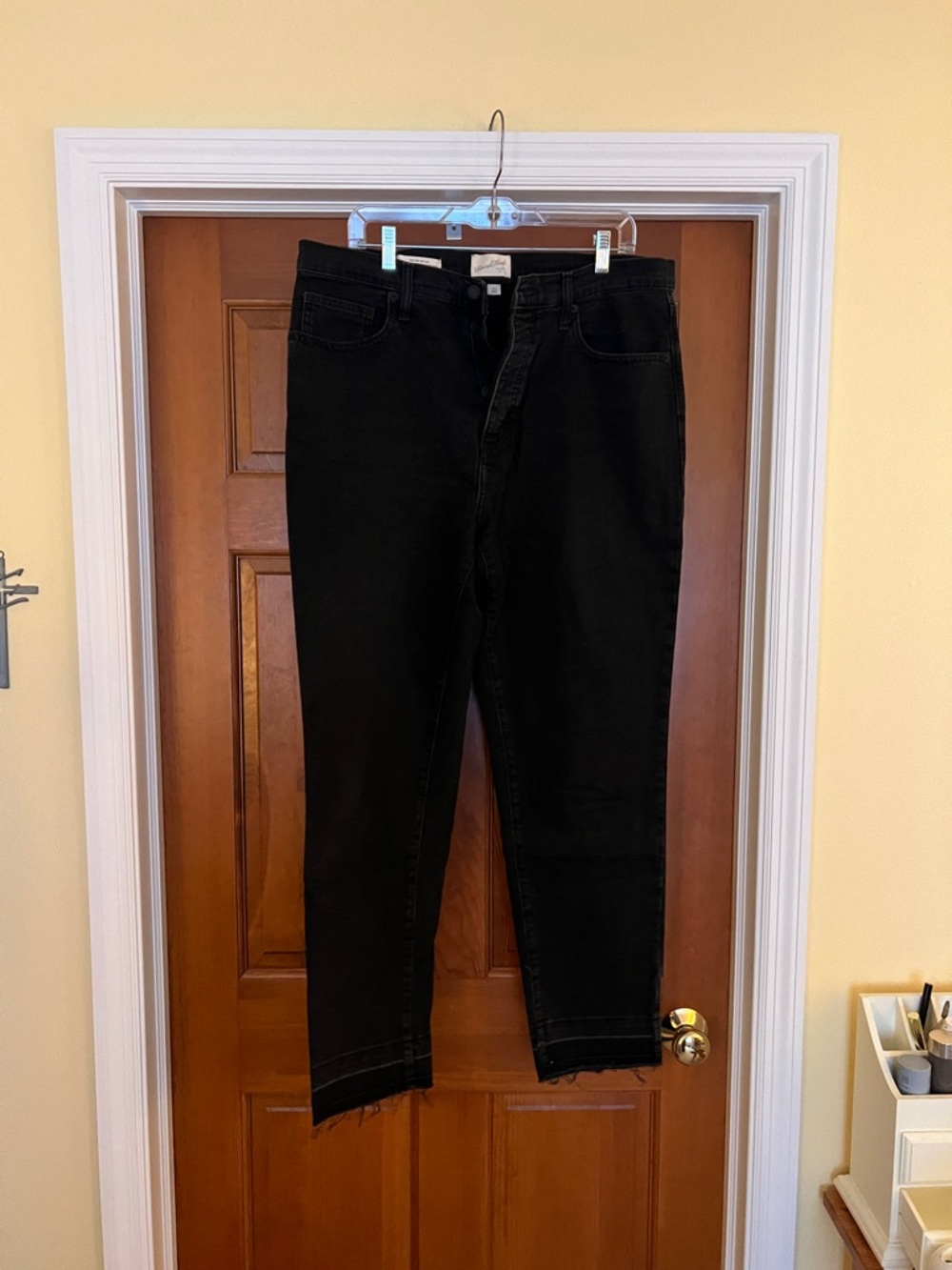 Universal Thread Black High-Rise Jeans